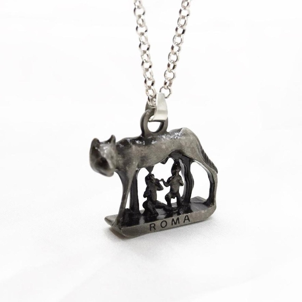 Wolf Of Rome Roma Statue Necklace - Picture 3 of 5